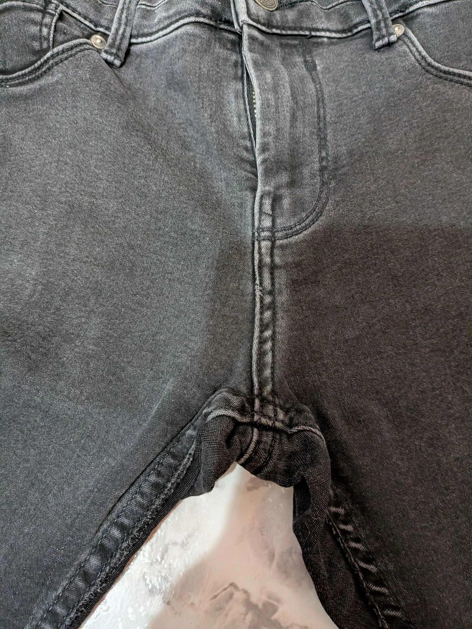 Calça preta justa – photo 5